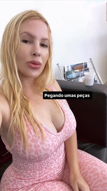 Aline FÜtcher Ouriques