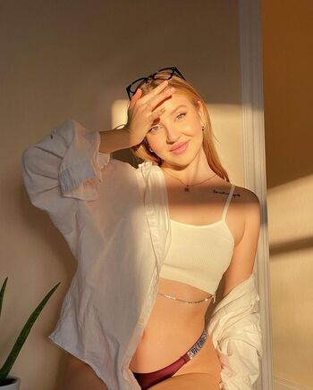 The Victoria's Secret Shine/Sparkle Strap Bra, Thong, and Lingerie Thread!